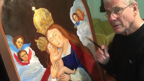 Karl Ross aus Pegnitz hat das Altarbild der Ropperts-Kapelle kunstvoll restauriert