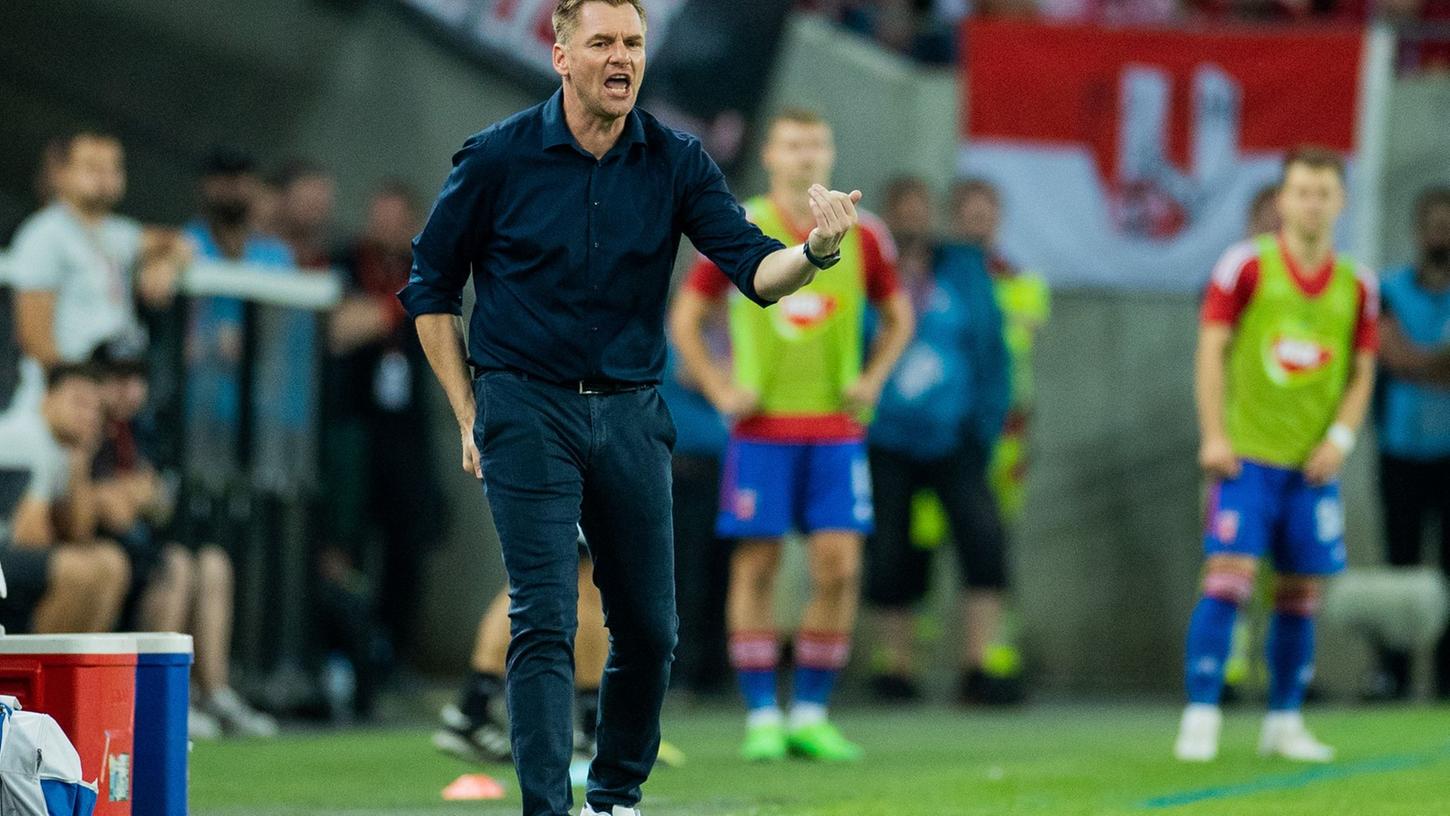 Michael Boris trainiert den Fehérvár FC. Michael Boris trainiert den Fehérvár FC.