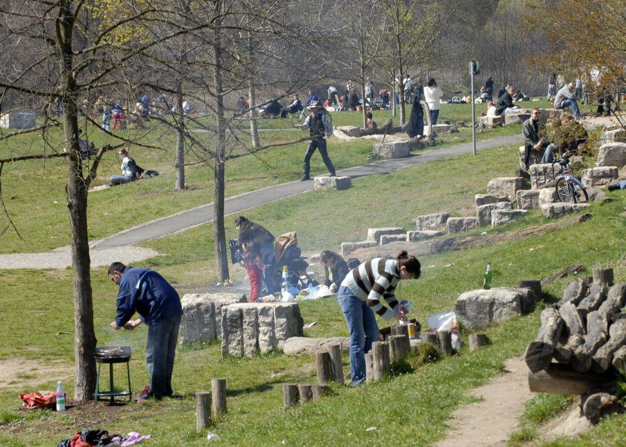 ... auch wenn die besten Plätze mit Sitzmöglichkeiten schnell vergeben sind.