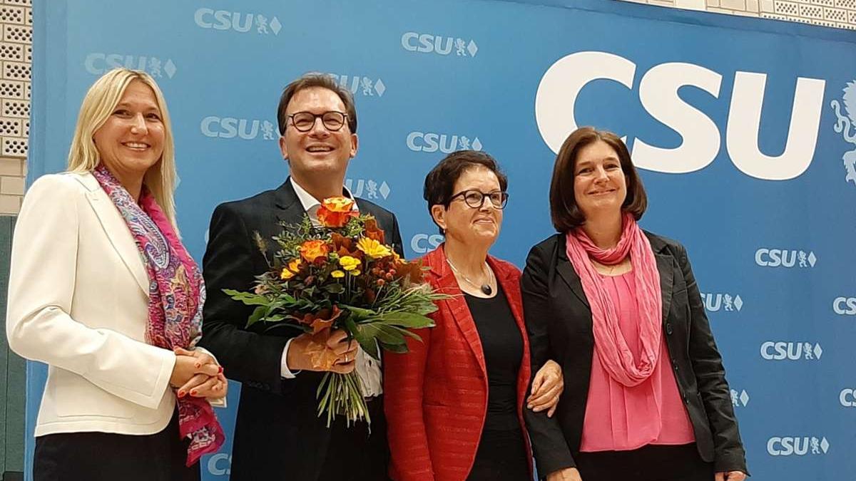 Franc Dierl kandidiert für den CSU-Stimmkreis Bayreuth für die Landtagswahl im Herbst 2023. Ihm gratulierten Silke Launert sowie Gudrun Brendel-Fischer und Cornelia Angerer-Daum.