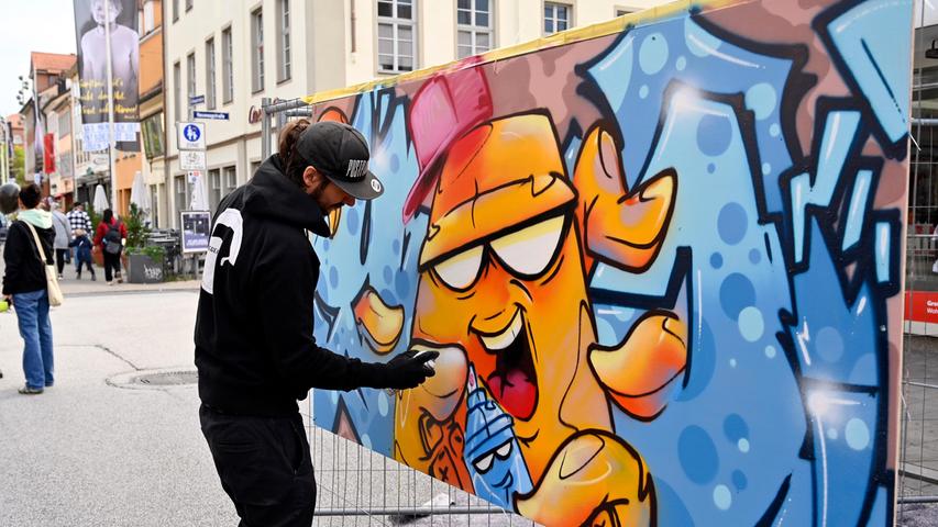 Für Kunstfans gab es auch Graffiti-Painting live.
