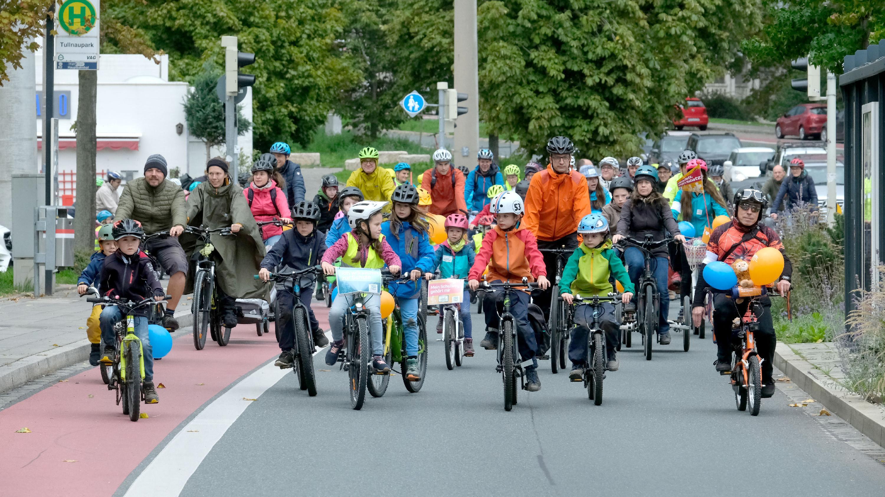 Zweite Bundesdeutsche Kinderfahrraddemo "Kidical Mass"