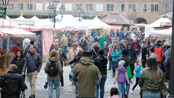 Proppenvolle Innenstadt trotz Krise: So war der verkaufsoffene Sonntag in Nürnberg