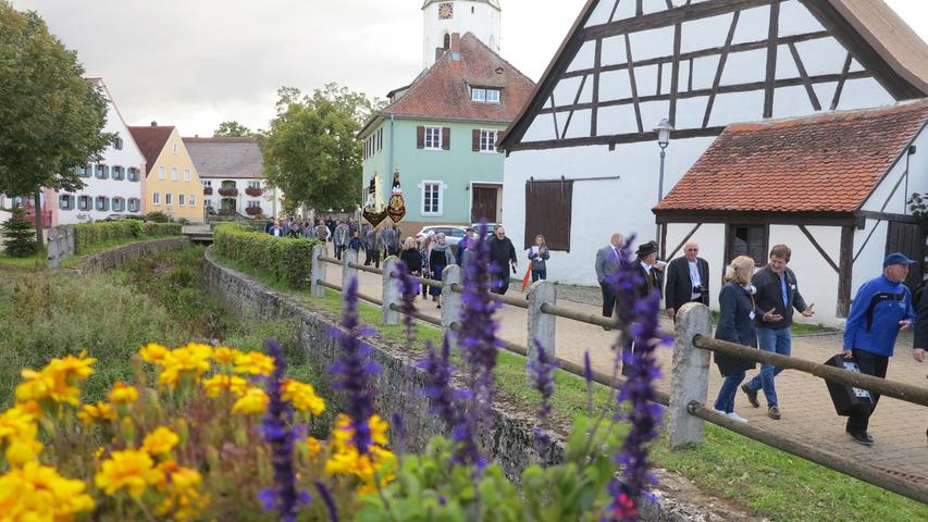 Meinheim ist Landessieger im Wettbewerb "Unser Dorf hat Zukunft" Meinheim ist Landessieger im Wettbewerb "Unser Dorf hat Zukunft"