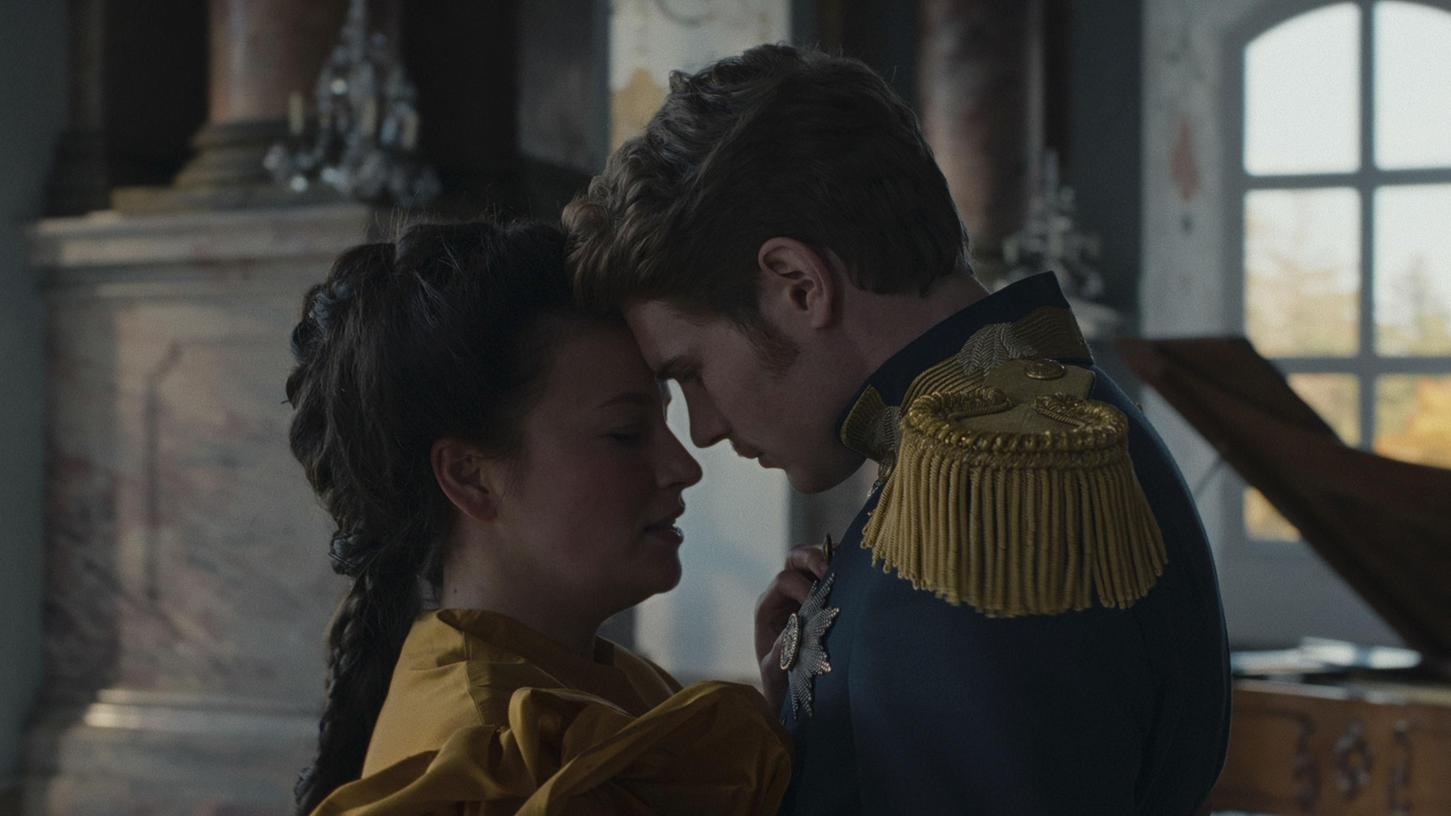 Sisi und Franz in der Netflix-Neuverfilmung. Sisi und Franz in der Netflix-Neuverfilmung.