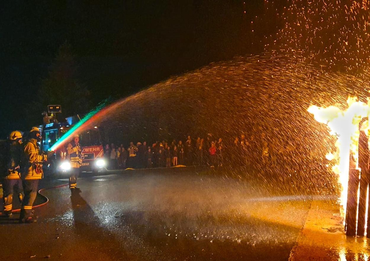 Wie Lange Brannte Die Erste Glühbirne