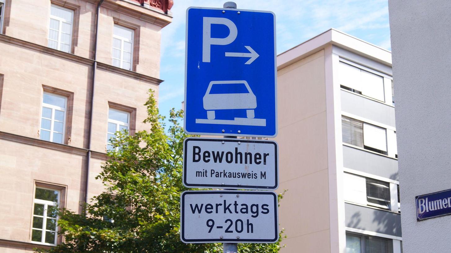 https://images.nordbayern.de/image/contentid/policy:1.12568368:1679329213/image/lokales-parkausweis-20220811-172548_app11_02.jpg?f=16%3A9&h=816&m=FIT&w=1680&$p$f$h$m$w=faf514c