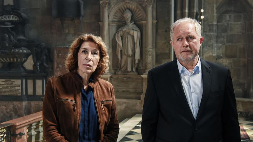 Bibi Fellner (Adele Neuhauser) und Moritz Eisner (Harald Krassnitzer) in "Das Tor zur Hölle": Lesen Sie hier, wie es die beiden mit der Ermordung eines Geistlichen zu tun bekommen und was der neue Wien-"Tatort"-taugt.