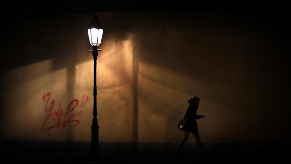 Angstorte: Wann gibt es in Roth Straßenlampen mit Bewegungsmeldern?