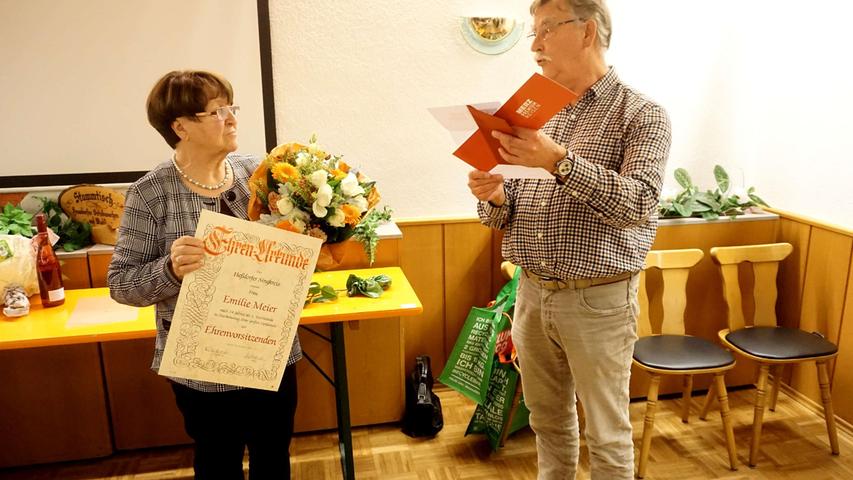 Emilie Meier ist Ehrenvorsitzende beim Heßdorfer Singkreis