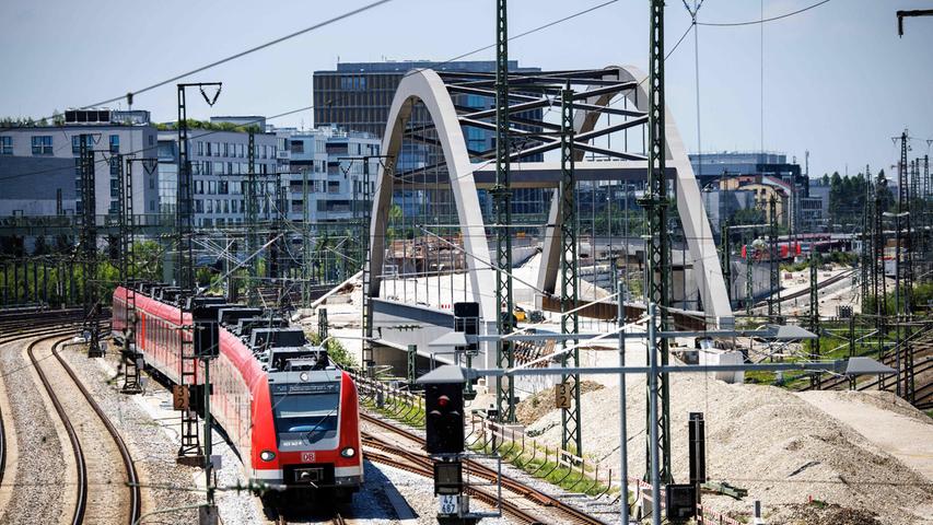 49-Euro-Ticket und S-Bahn-Desaster: Bayern muss Hunderte Millionen Euro zuschießen