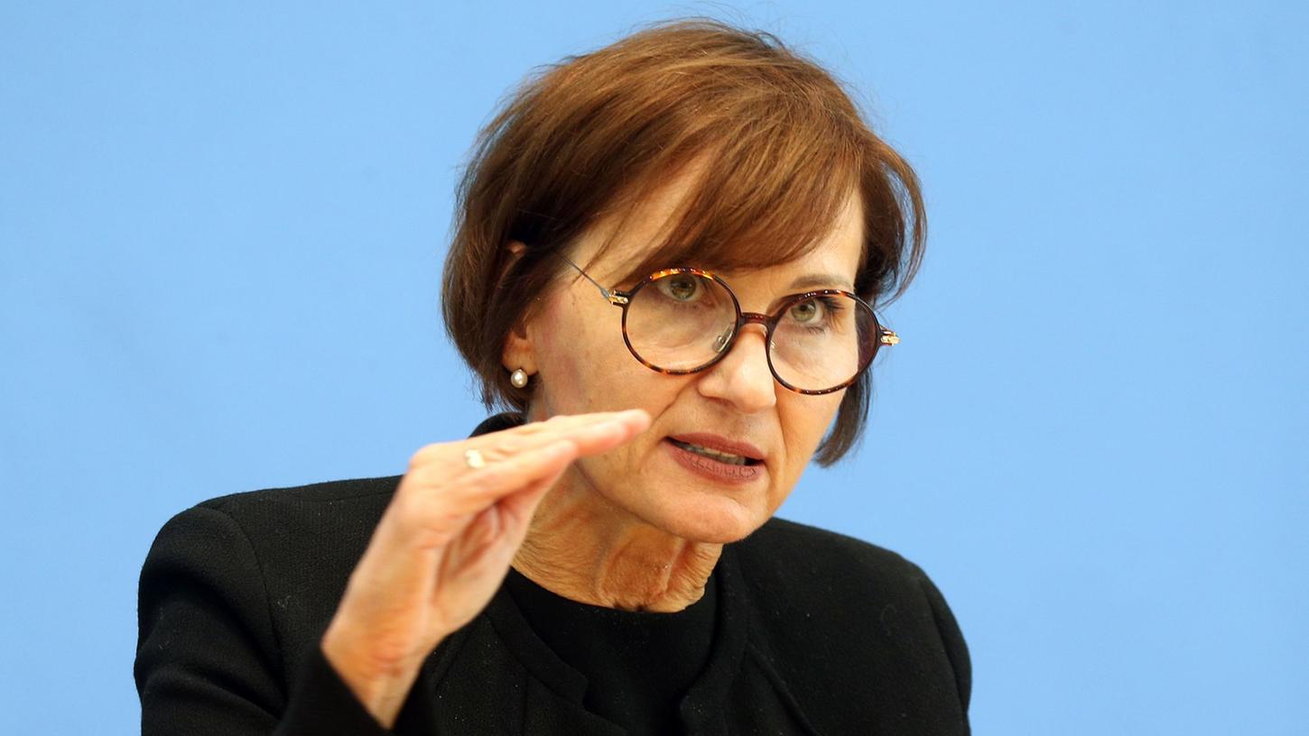 Bettina Stark-Watzinger: Bildungseinrichtungen gehören zu den geschützten Kunden und werden vorrangig mit Energie versorgt. Bettina Stark-Watzinger: Bildungseinrichtungen gehören zu den geschützten Kunden und werden vorrangig mit Energie versorgt.