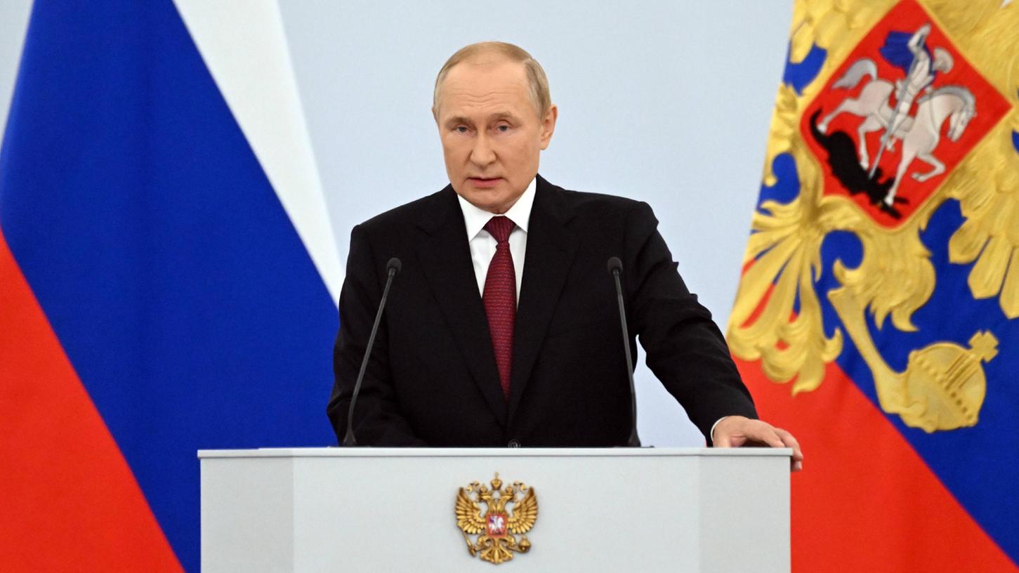 Putin bindet besetzte Gebiete an Russland an und fordert die Ukraine nun auf, das Feuer einzustellen.
