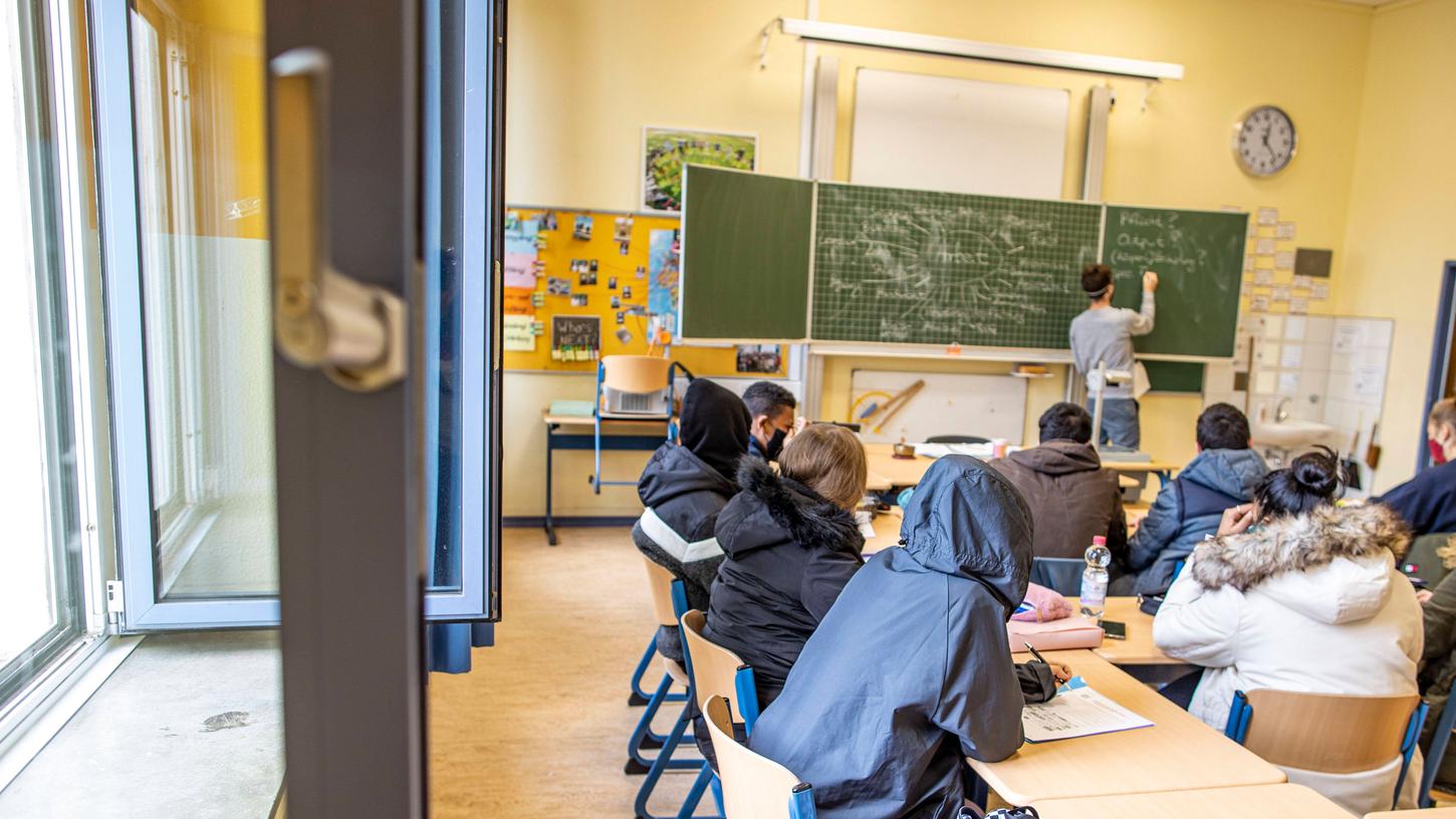 Die Leipziger Schulen bleiben in diesem Winter wohl kalt. Die Stadt hat neue Energiesparmaßnahmen erlassen. Unter anderem wird in den Oberschulen dann das Warmwasser abgestellt. (Symbolbild)