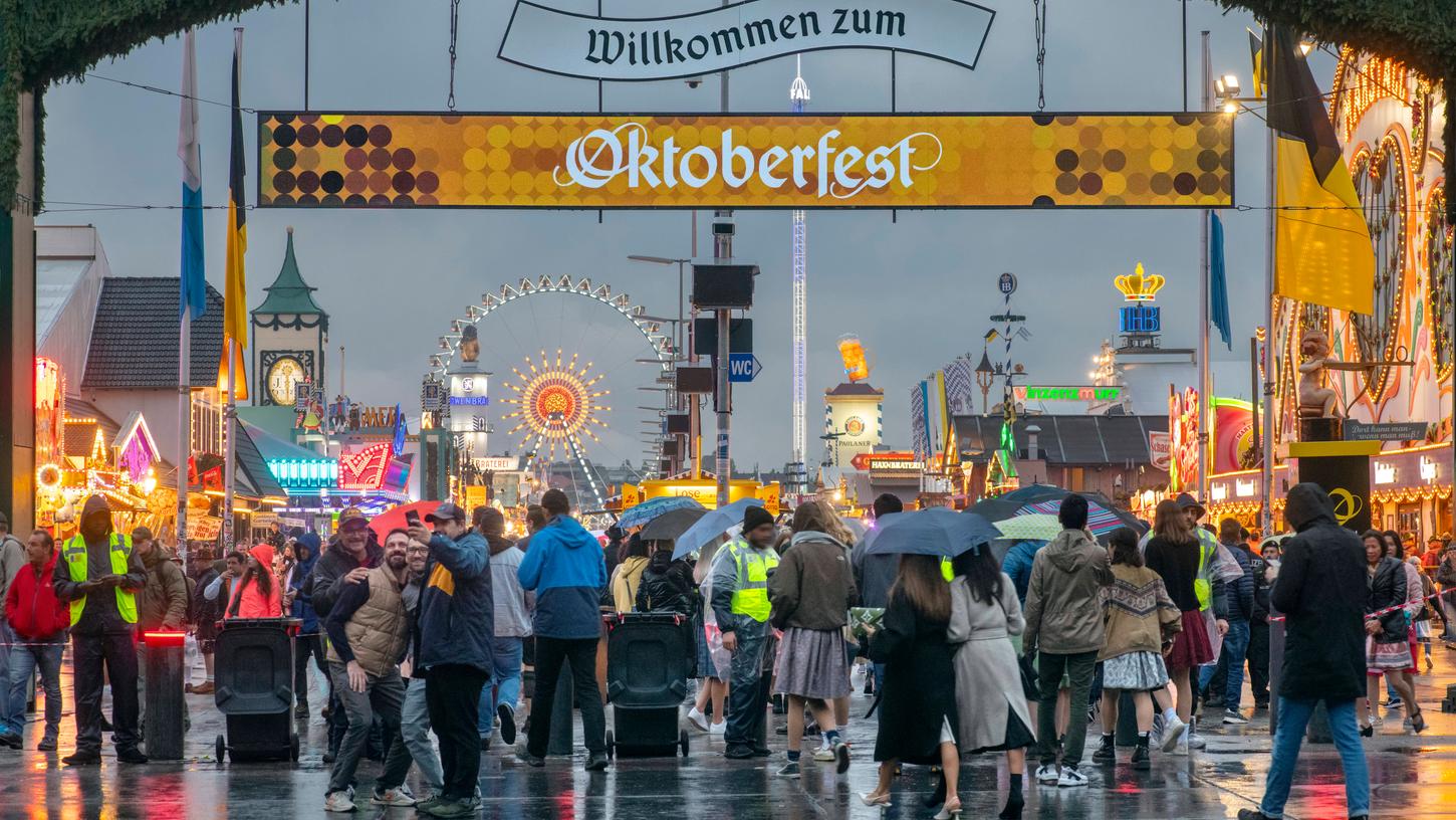 Viel Spaß, viel Bier, viele Meldungen. Das sind die besten #Wiesnschmankerl in diesem Jahr! (Symbolbild)