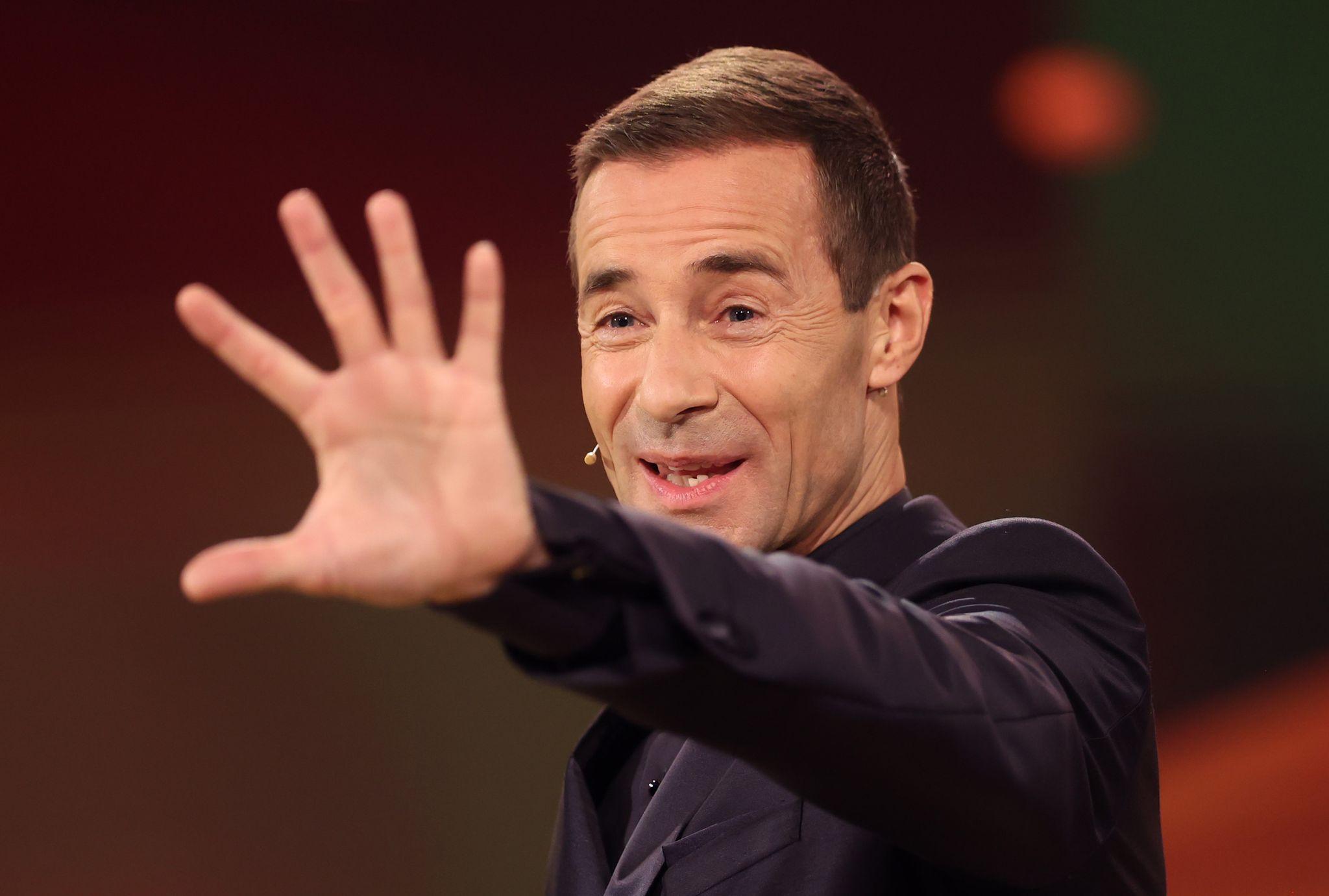 Kai Pflaume quizzt 25 Stunden bei "Wer weiß denn sowas?"