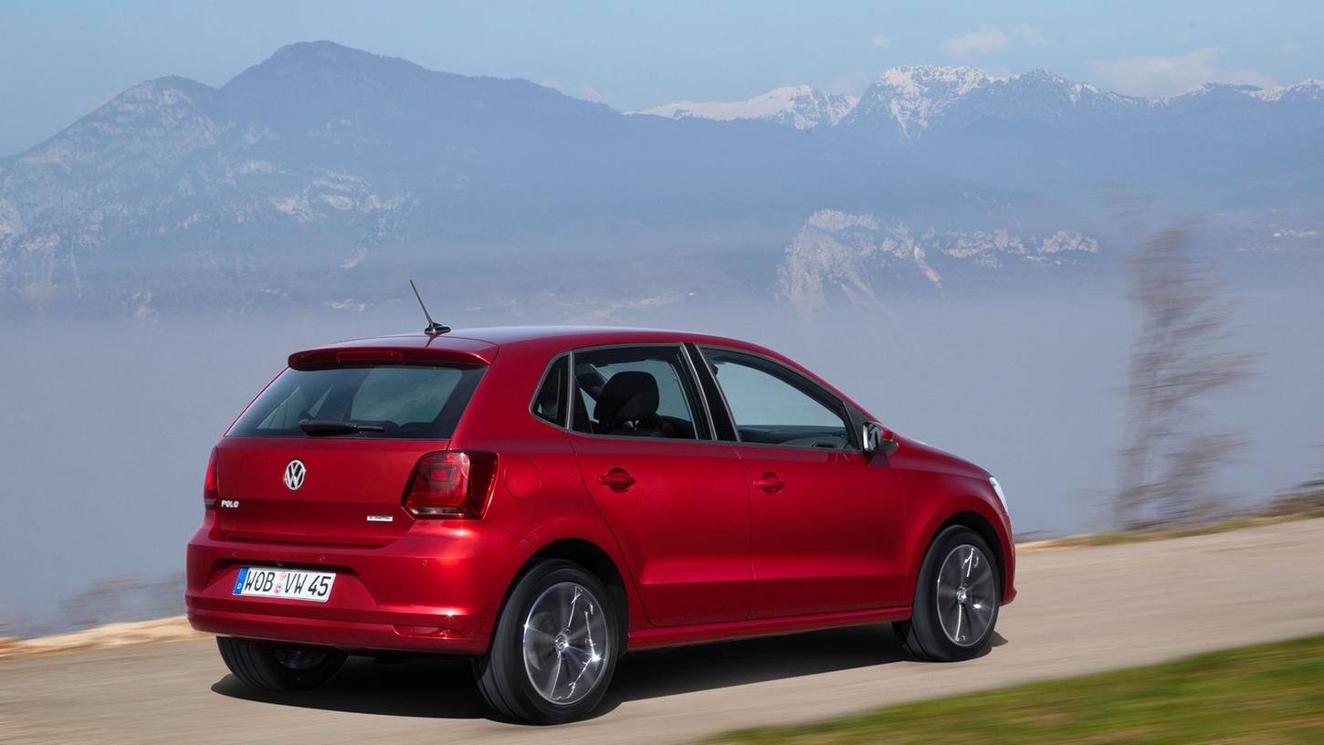 Klassiker unter den Kleinwagen: VW hat den mittlerweile gar nicht mehr so kleinen Polo seit 1975 in verschiedenen Generationen im Programm.