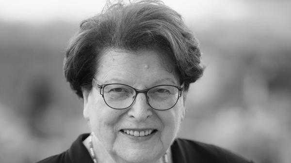 Von 2008 bis 2018 an der Spitze des bayerischen Landtags war sie die erste Frau im Amt als Landtagspräsidentin. Insgesamt gehörte sie 42 Jahre lang dem Landtag an und war mehr als 13 Jahre Mitglied der Staatsregierung. Bereits im Jahr 2009 machte sie ihre Erkrankung an Brustkrebs öffentlich. Sie starb im Alter von 77 Jahren.