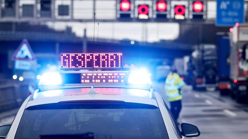 Nach Lkw-Unfall auf A3 bei Velburg: Autobahn bleibt bis Abends gesperrt Nach Lkw-Unfall auf A3 bei Velburg: Autobahn bleibt bis Abends gesperrt