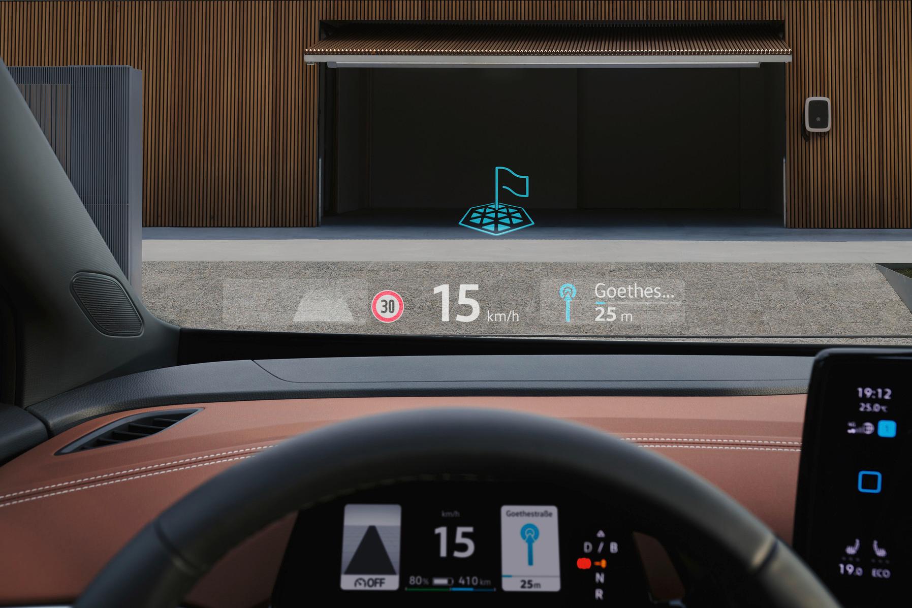Das optionale Head-up-Display bietet eine Augmented-Reality-Darstellung.