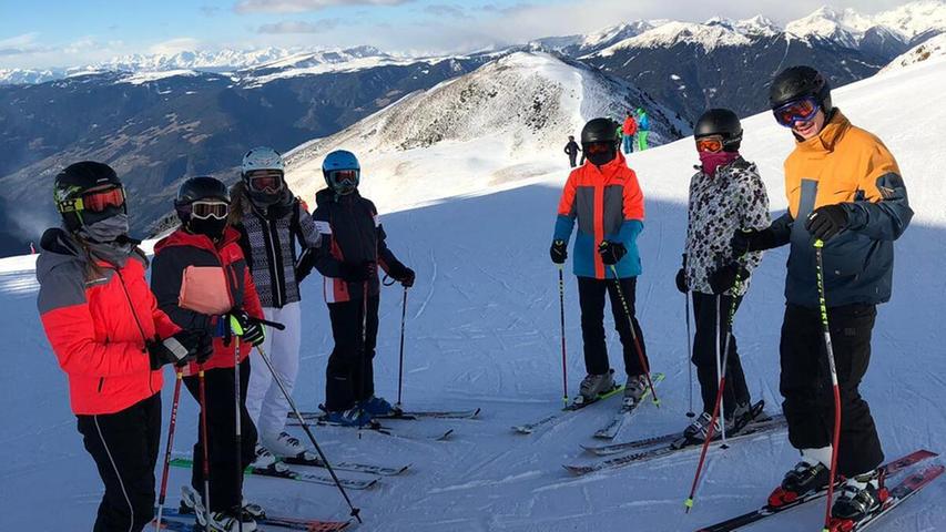 Heftige Debatte an Frankens Schulen: Sind Skilager für 500 Euro noch zeitgemäß?