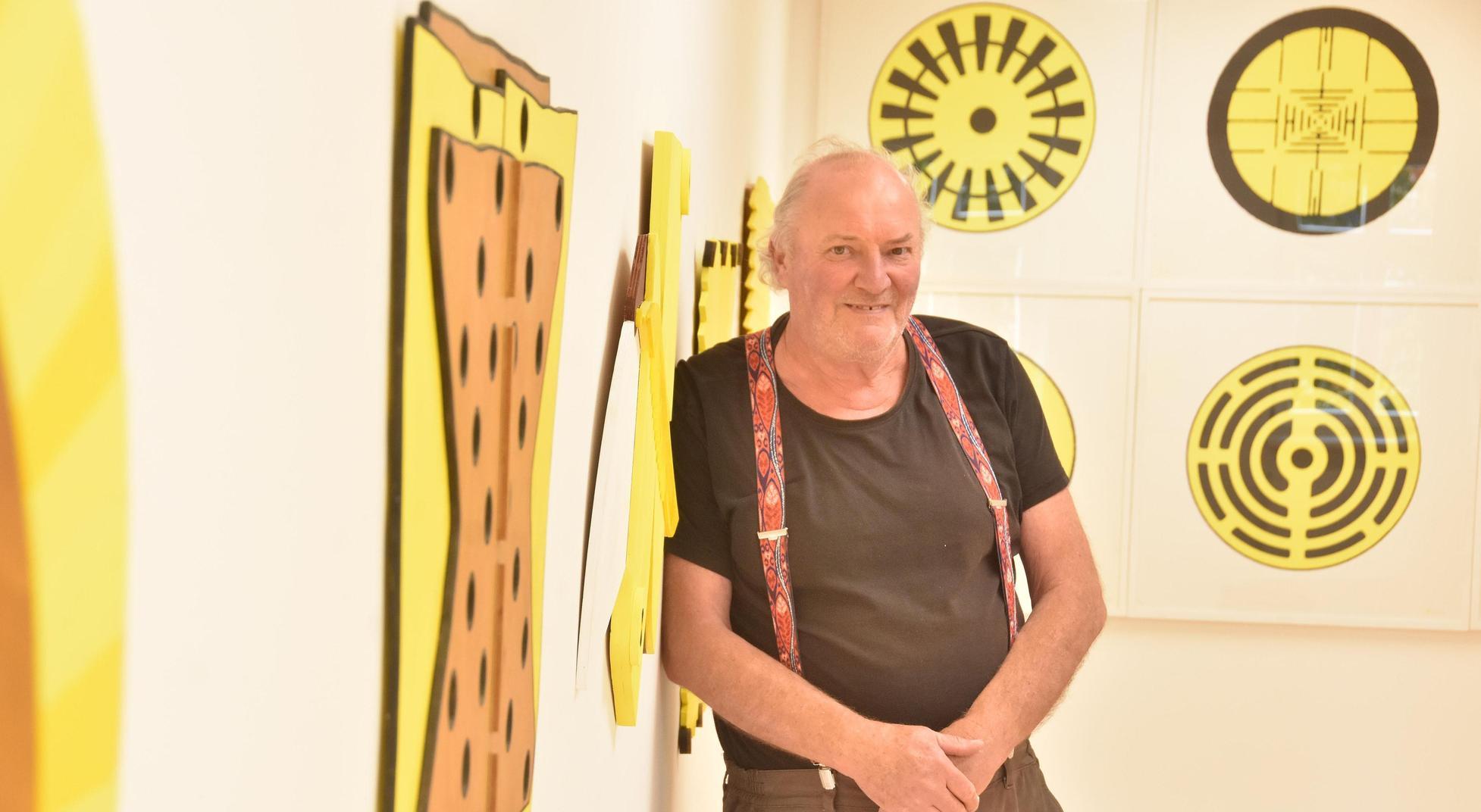 Ein Mann sieht Gelb Die Zirndorfer Kunstfreunde holen sich Fred