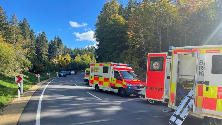 Fünf Rettungswagen waren alarmiert worden.