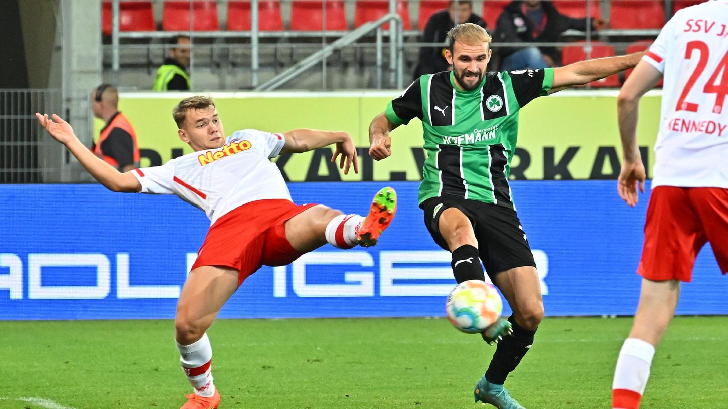 Die SpVgg Greuther Fürth wartet weiterhin auf den ersten Auswärtssieg der Zweitliga-Saison.