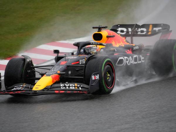 Max Verstappen fuhr im Regen zum Sieg. Max Verstappen fuhr im Regen zum Sieg.