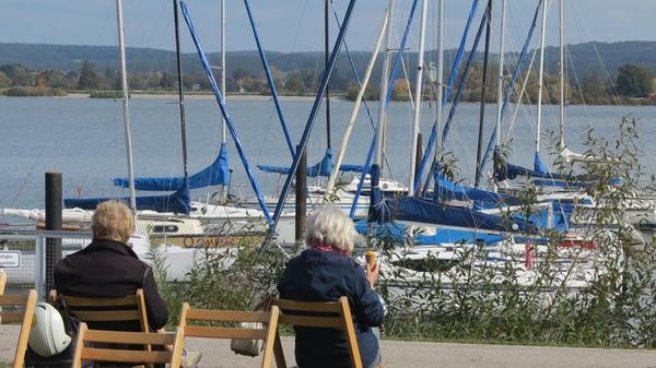 Ein Platz, um sich auzuruhen und den Blick auf den See zu genießen, gab es auch.