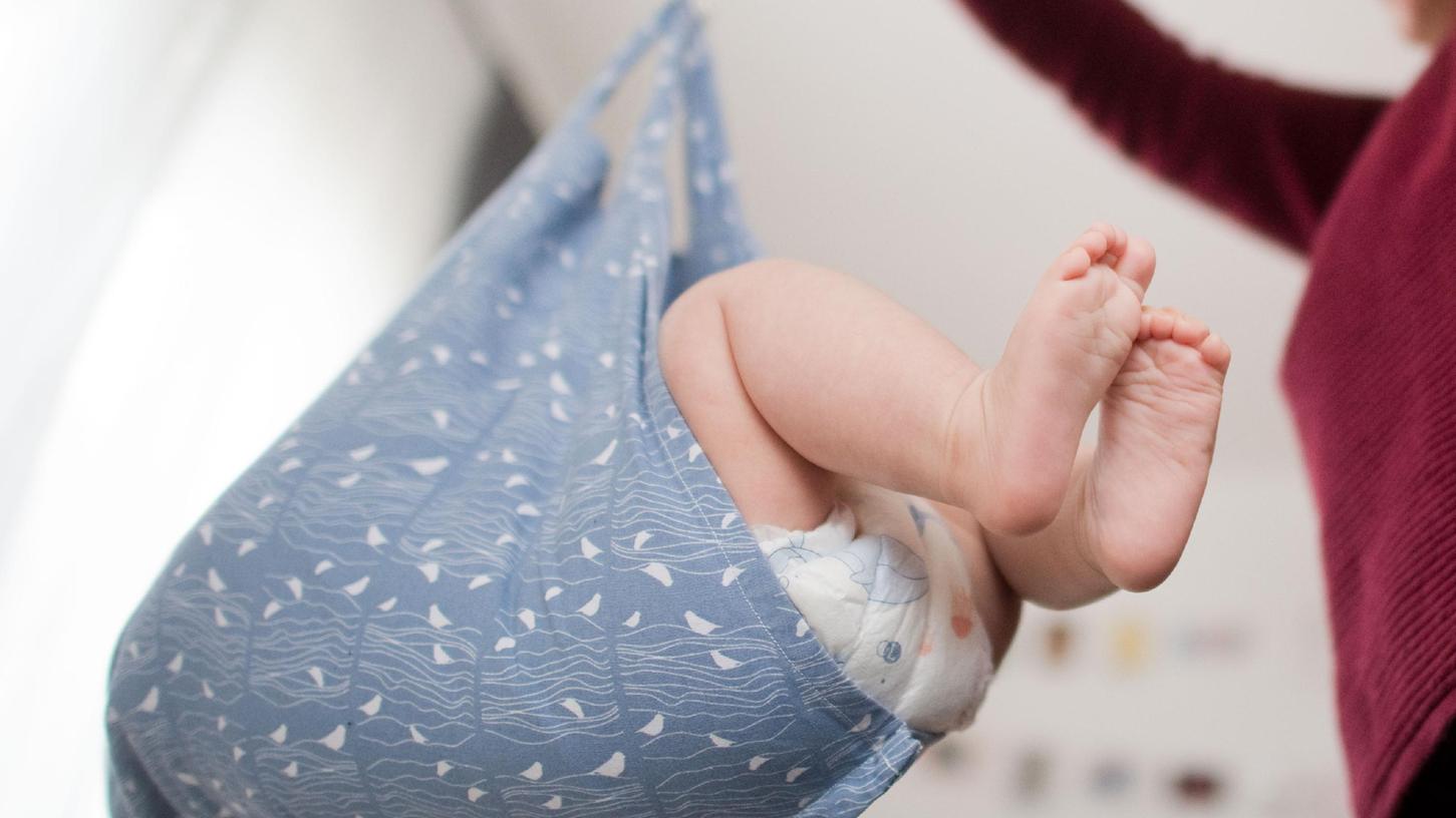 Bayerns Geburtskliniken sind gut ausgelastet - es kommen wieder deutlich mehr Kinder zur Welt. 