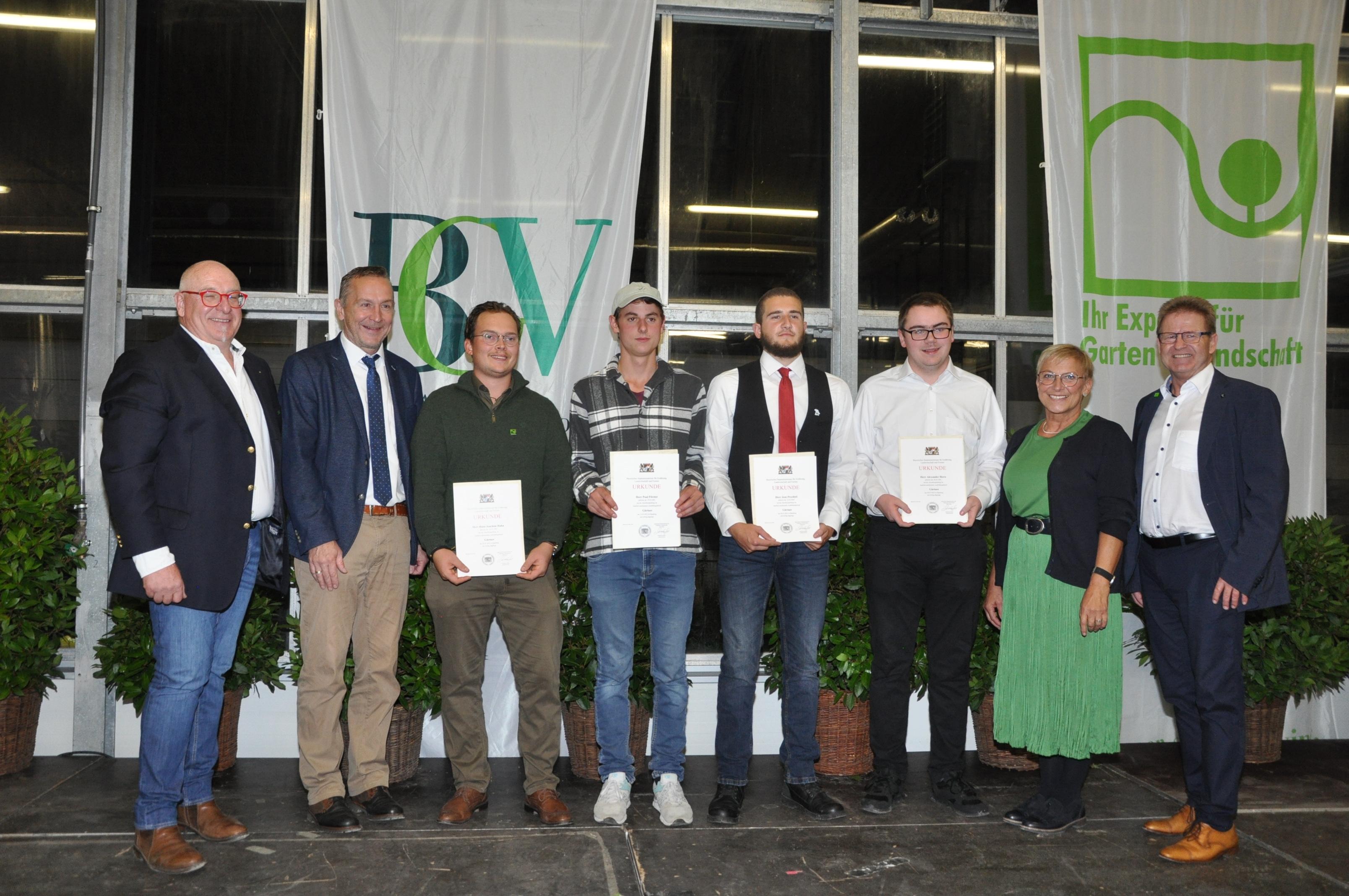 "Sie arbeiten für und mit der Natur" Oberfrankens GärtnerNachwuchs in