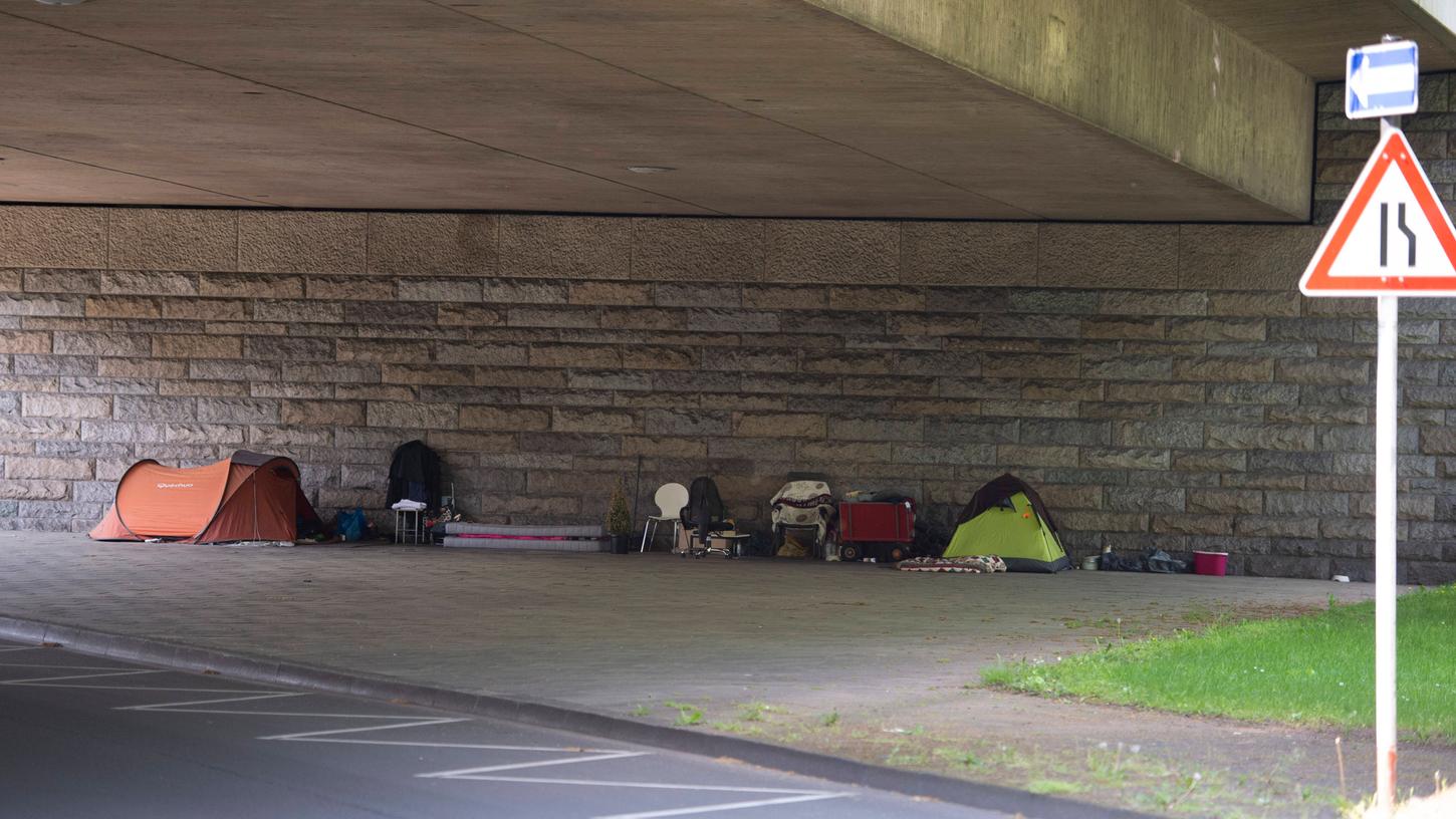 Ein Obdachloser in Frankfurt hinterlässt eine berührende Nachricht. (Symbolbild)