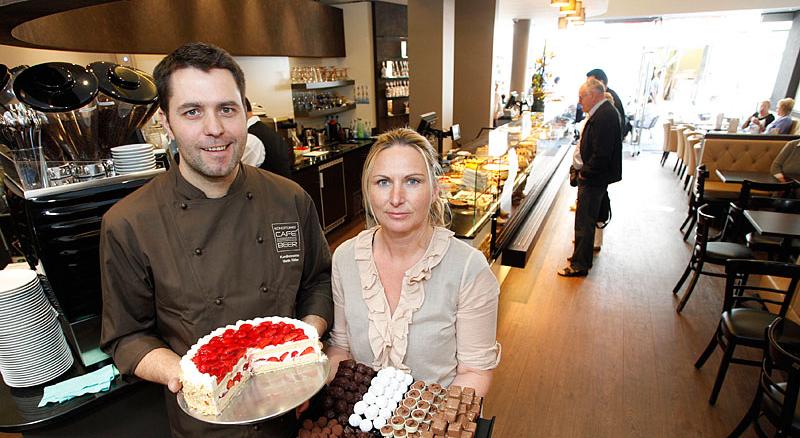 Martin und Sabine Rößler vom Café Beer waren mit dem zweiten Platz bei "Deutschlands bester Weihnachtsbäcker" sehr zufrieden.