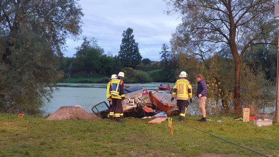Auto aus Baggersee im Landkreis Forchheim gezogen: Vermisster 82-Jähriger leblos aufgefunden