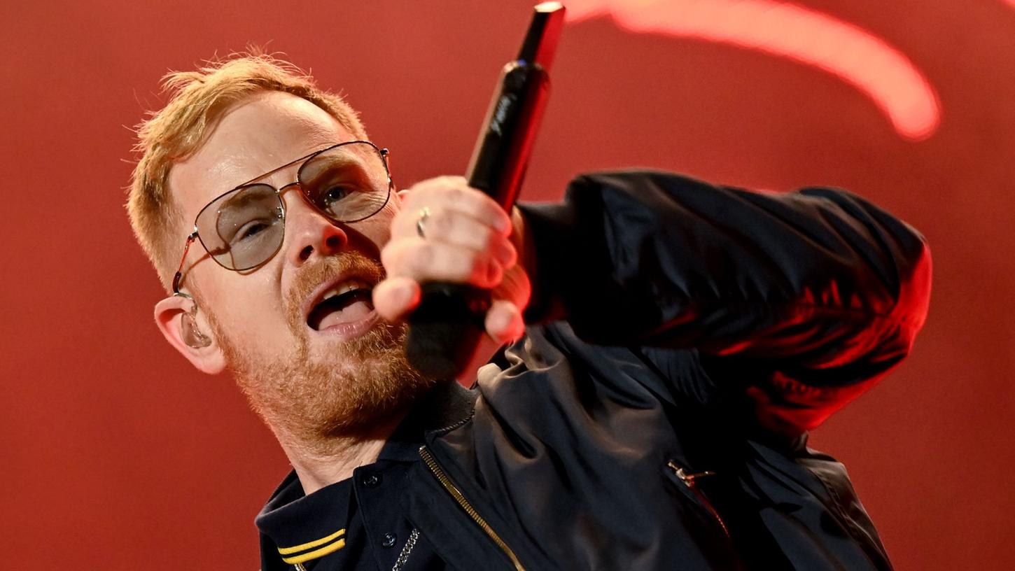 Der Sänger Peter Fox steht beim Lollapalooza Festival am Berliner Olympiastadion auf der Bühne.