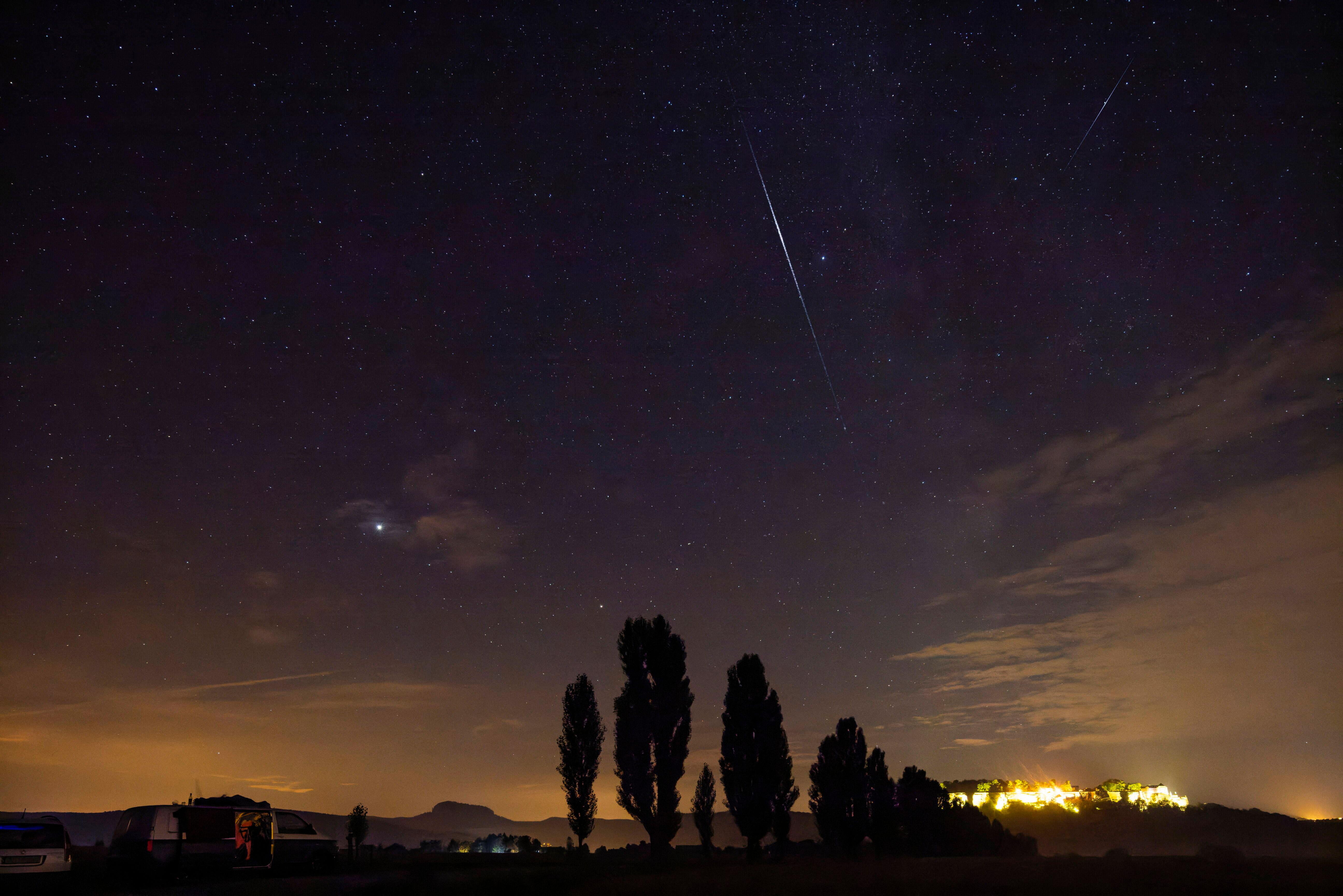 Sternschnuppen-Spektakel heute Nacht: Wann Sie die Orioniden am besten ...