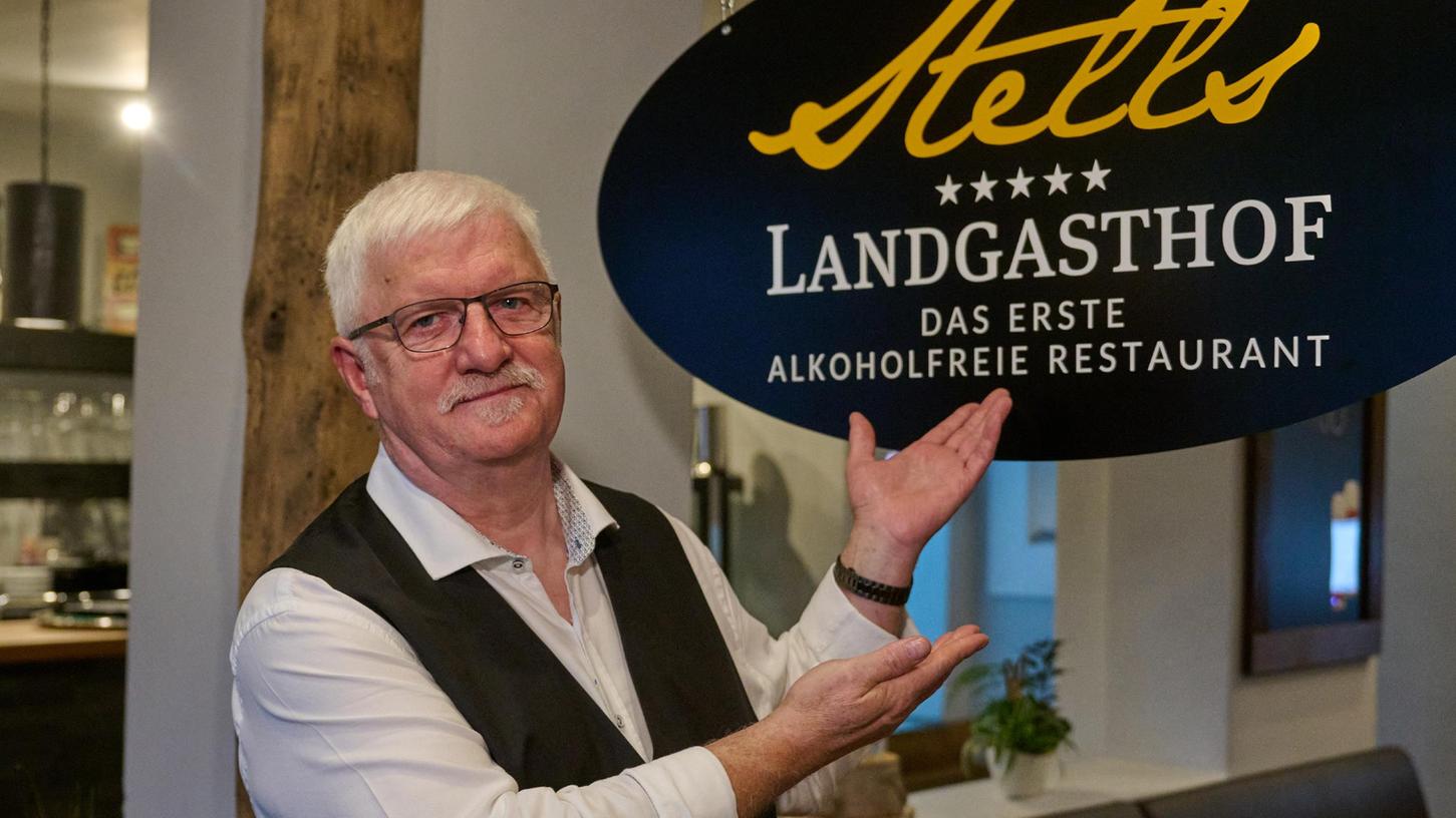 Wirt Manfred Stell öffnet nach seinen Angaben das erste alkoholfreie Restaurant in NRW.
