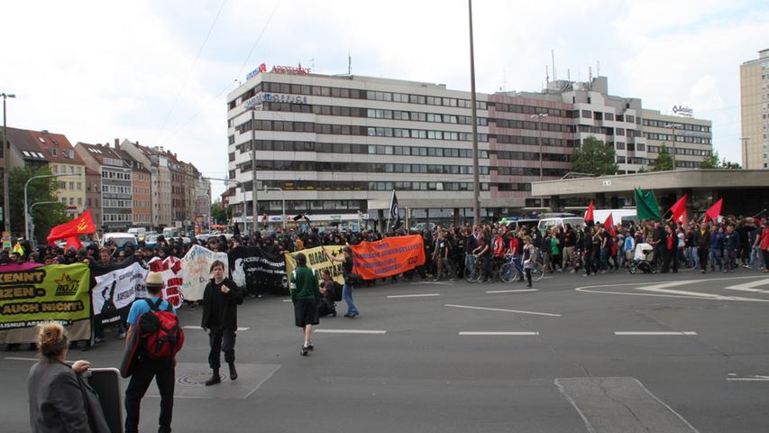 Die Demonstranten sammelten sich am Samstag gegen 13 Uhr am Plärrer.