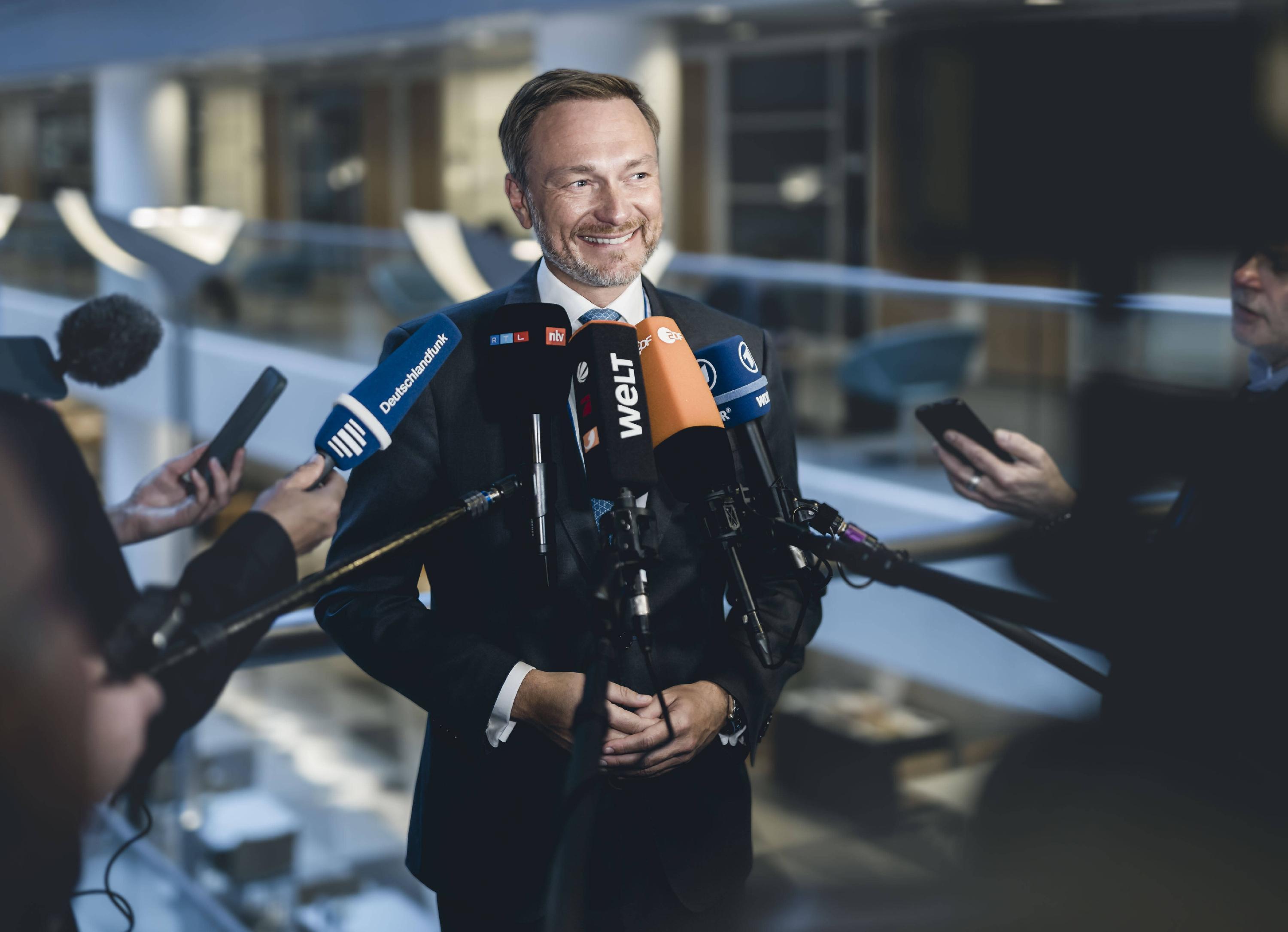 News Themen der Woche KW41 News Bilder des Tages Bundesfinanzminister Christian Lindner (FDP) im Rahmen eines Pressegesp