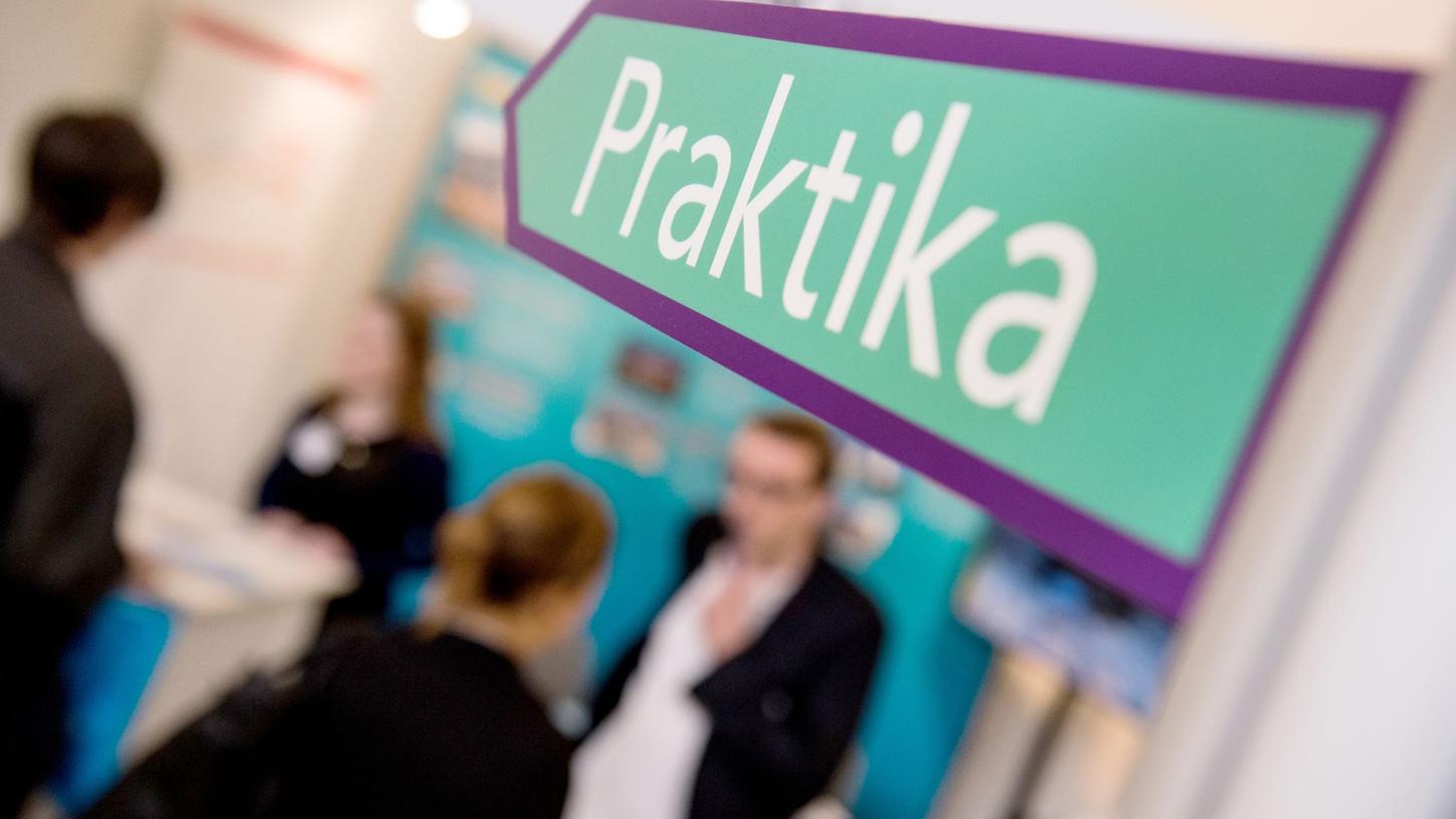 Ein Praktikum ist in vielen Lebensphasen möglich. Wichtig ist, sich immer über die jeweils geltenden Rechte und Pflichten zu informieren. Ein Praktikum ist in vielen Lebensphasen möglich. Wichtig ist, sich immer über die jeweils geltenden Rechte und Pflichten zu informieren.