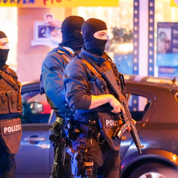 Schüsse auf offener Straße: Ein Toter und ein Schwerverletzter
