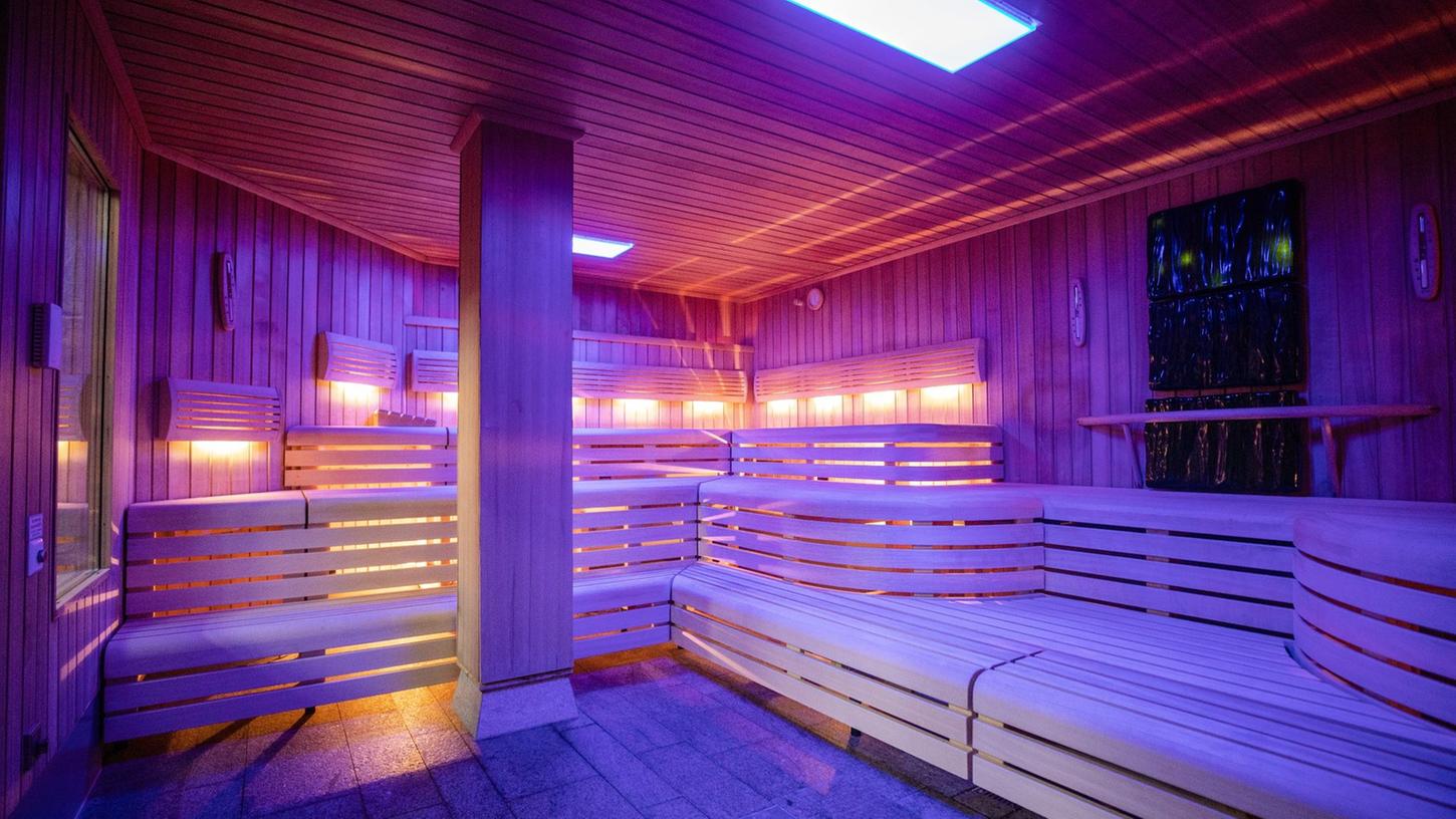Blick in eine Sauna der SchwabenQuellen Stuttgart. Der Saunabesuch wird wegen der Energiekrise zum Politikum.