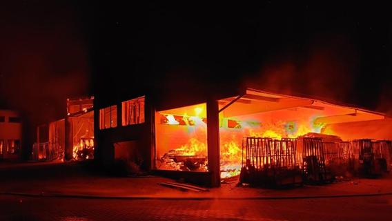 200 Feuerwehrler im Einsatz: Was hat den Großbrand in Bieswang ausgelöst?