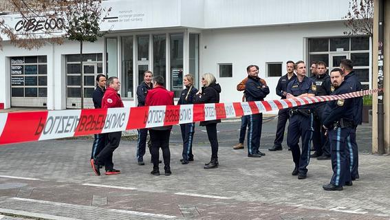 Bombendrohung am Nürnberger Justizpalast: Polizei sperrte Gebiet weiträumig ab