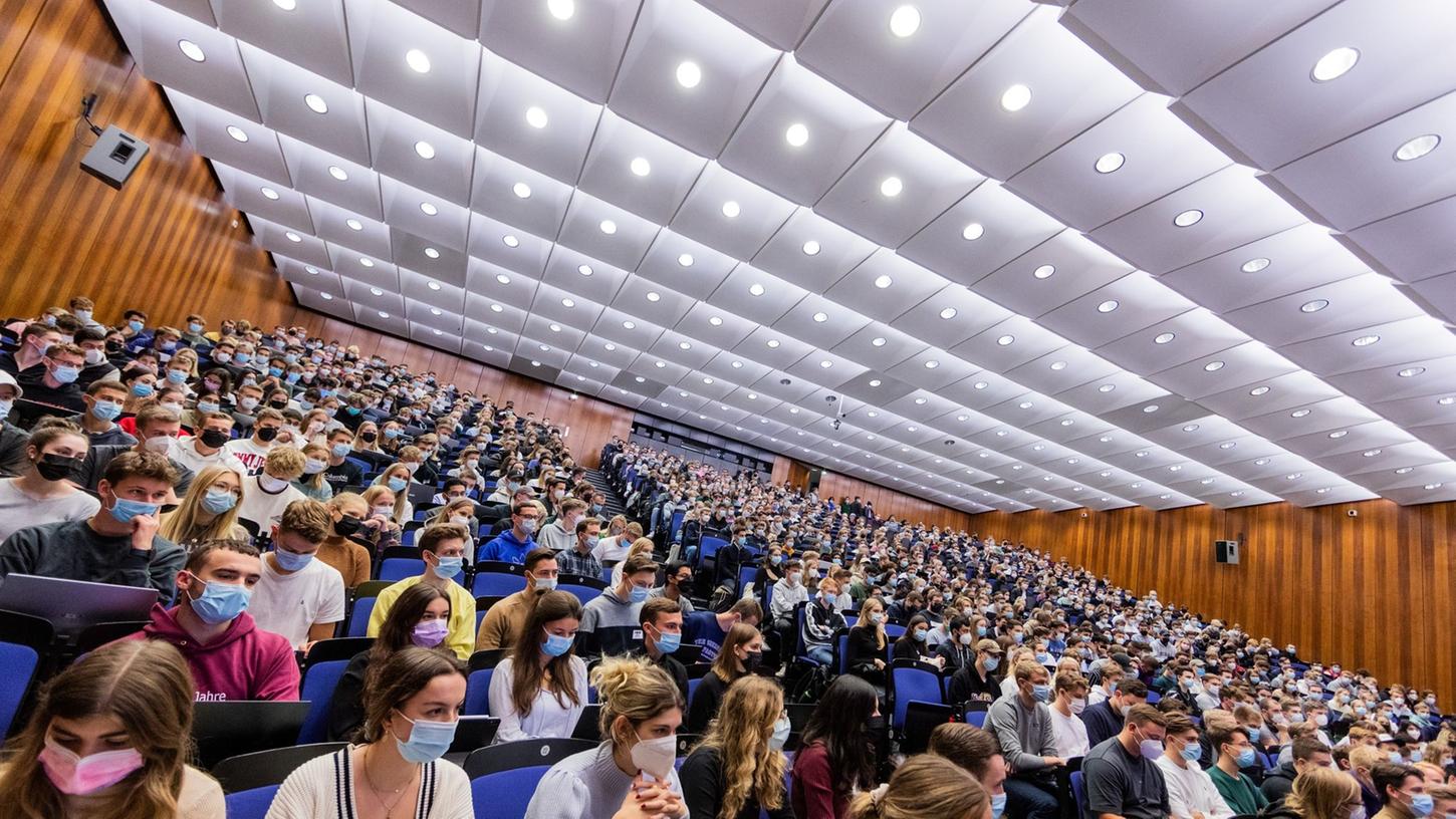 Rund 2,9 Millionen Menschen studieren in Deutschland in Teilzeit.