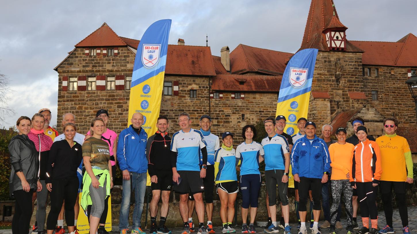 Durch die Innenstadt, über Brücken und zum Schloss ging es für die Laufgruppe des Ski-Clubs Lauf. Durch die Innenstadt, über Brücken und zum Schloss ging es für die Laufgruppe des Ski-Clubs Lauf.
