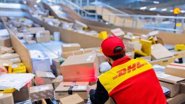 Deutsche Post DHL - Zustellbasis Köln