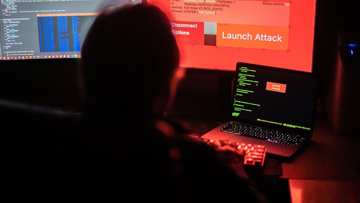 Nach einem Hackerangriff auf die Bezirkskliniken Mittelfranken sind weiter viele Fragen offen. (Symbolbild) Nach einem Hackerangriff auf die Bezirkskliniken Mittelfranken sind weiter viele Fragen offen. (Symbolbild)