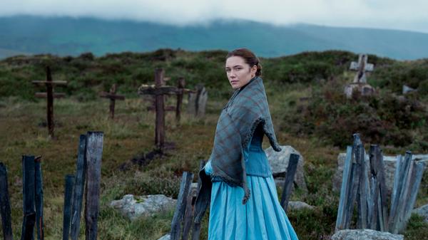 Florence Pugh ist eine der gefragtesten britischen Schauspielerinnen. Nach Rollen in "Midsommar", "Little Women" und "Lady Macbeth" ist sie nun in der Verfilmung von Emma Donoghues Mystery-Roman "The Wonder" zu sehen. Darin spielt Pugh eine britische Pflegerin, die 1862 nach Irland reist, um ein Mädchen zu beobachten, das angeblich seit vier Monaten nichts mehr isst.